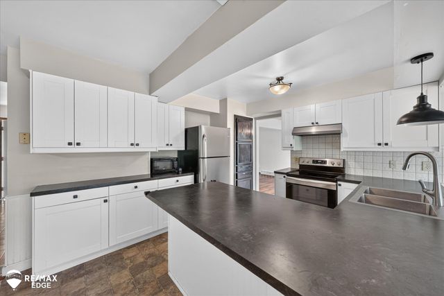 310 Delzingro Drive, Davison, MI 48423