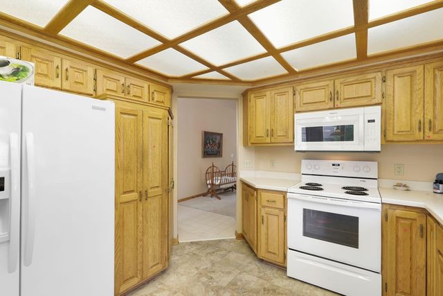 5611 Dunlap Avenue N, Shoreview, MN 55126