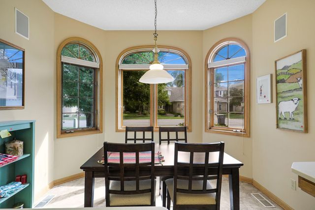 5611 Dunlap Avenue N, Shoreview, MN 55126