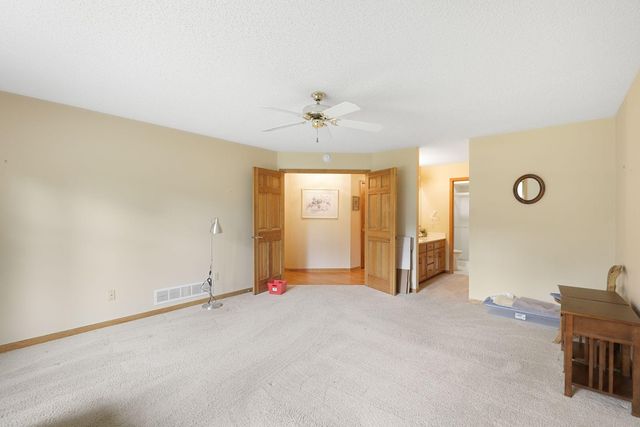5611 Dunlap Avenue N, Shoreview, MN 55126