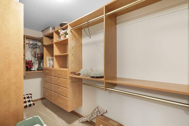 5611 Dunlap Avenue N, Shoreview, MN 55126