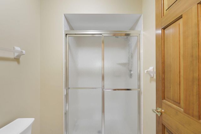 5611 Dunlap Avenue N, Shoreview, MN 55126