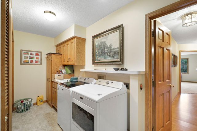 5611 Dunlap Avenue N, Shoreview, MN 55126