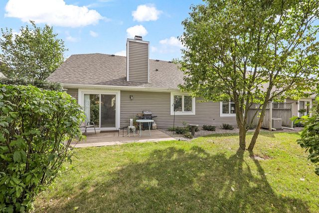 5611 Dunlap Avenue N, Shoreview, MN 55126