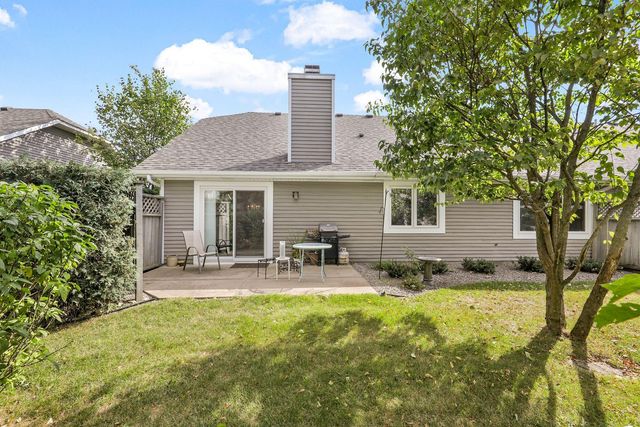5611 Dunlap Avenue N, Shoreview, MN 55126