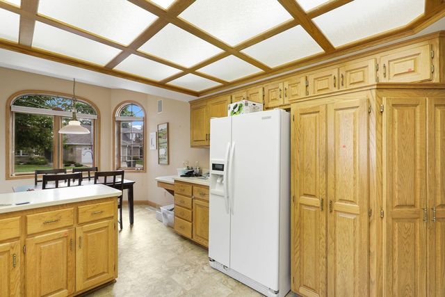5611 Dunlap Avenue N, Shoreview, MN 55126