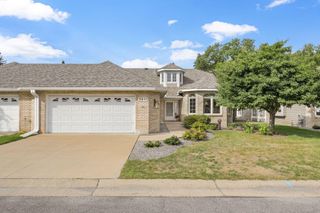 5611 Dunlap Avenue N, Shoreview, MN 55126