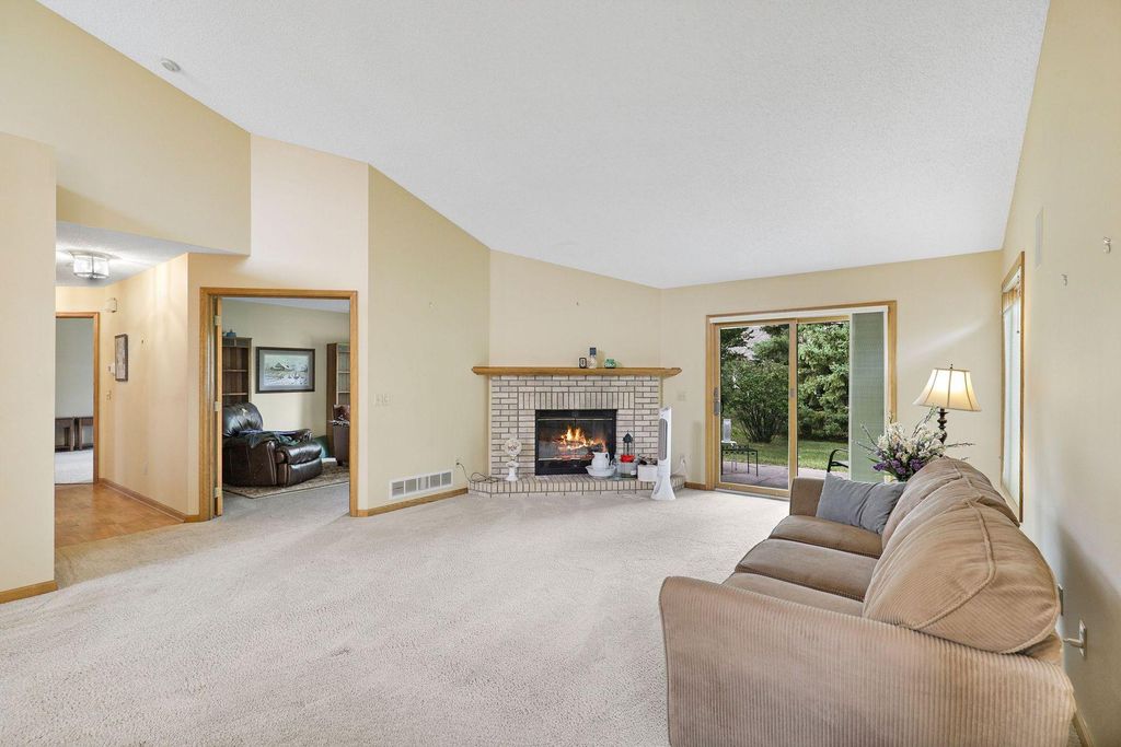 5611 Dunlap Avenue N, Shoreview, MN 55126 — photo 5