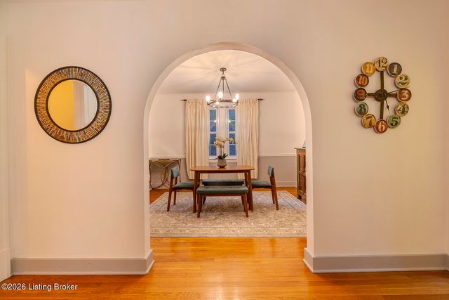 358 Hillcrest Ave, Louisville, KY 40206
