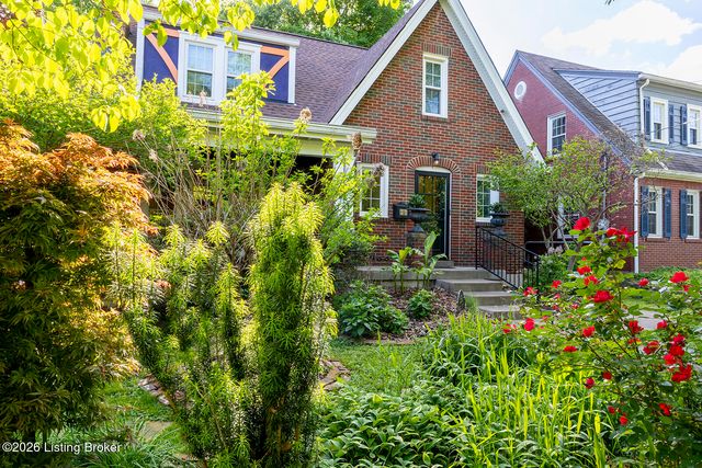 358 Hillcrest Ave, Louisville, KY 40206