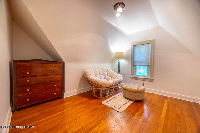 358 Hillcrest Ave, Louisville, KY 40206