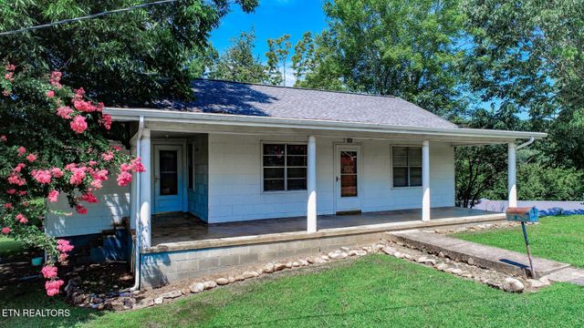 141 Hiola St, Newport, TN 37821