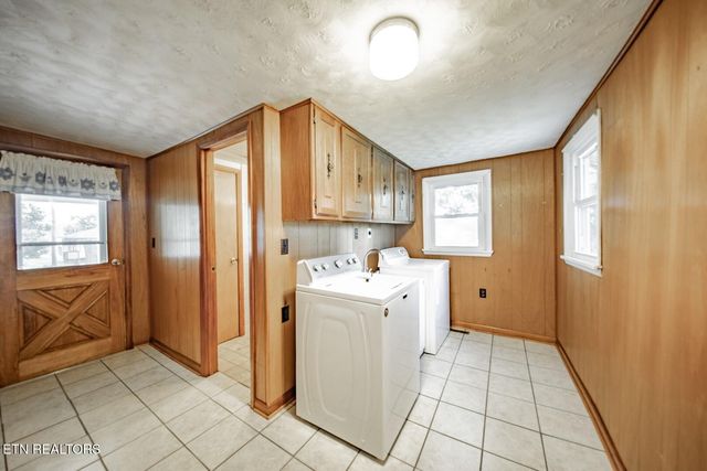 141 Hiola St, Newport, TN 37821
