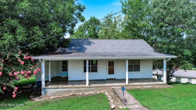 141 Hiola St, Newport, TN 37821