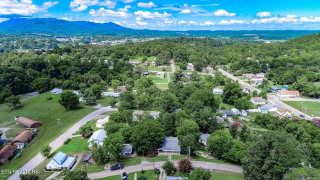 141 Hiola St, Newport, TN 37821