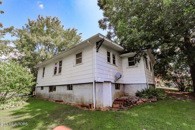 141 Hiola St, Newport, TN 37821