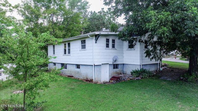 141 Hiola St, Newport, TN 37821