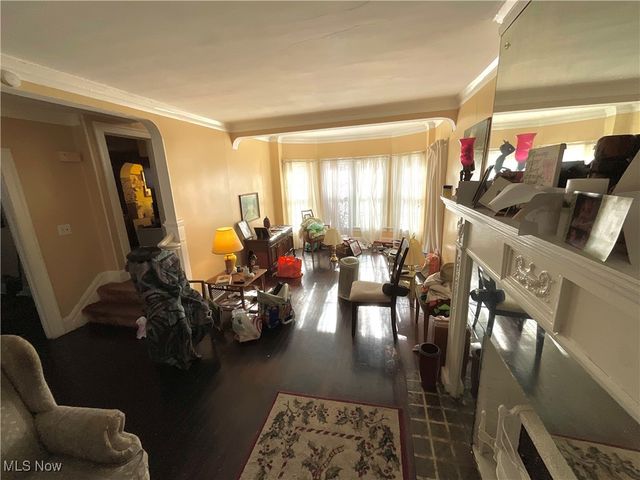 3298 Yorkshire Road, Cleveland Heights, OH 44118