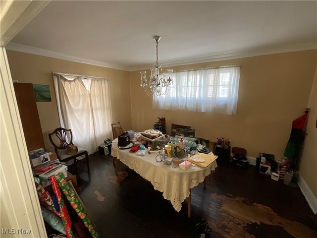 3298 Yorkshire Road, Cleveland Heights, OH 44118