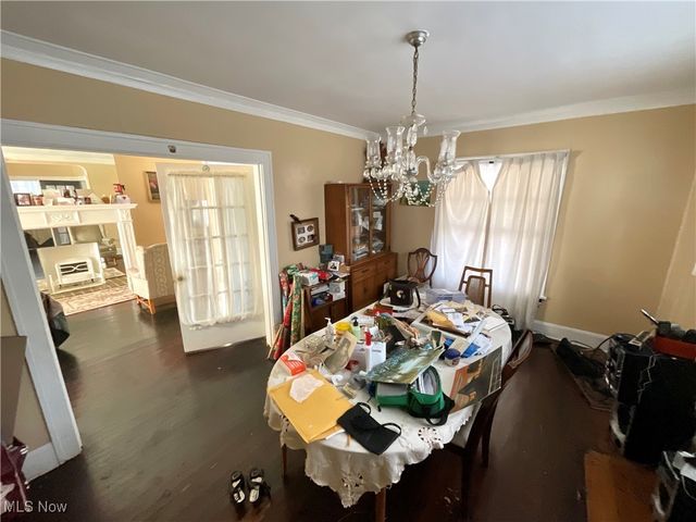 3298 Yorkshire Road, Cleveland Heights, OH 44118