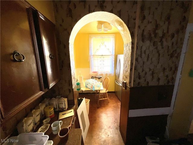 3298 Yorkshire Road, Cleveland Heights, OH 44118