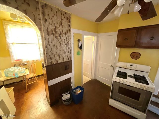 3298 Yorkshire Road, Cleveland Heights, OH 44118