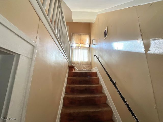 3298 Yorkshire Road, Cleveland Heights, OH 44118