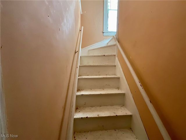 3298 Yorkshire Road, Cleveland Heights, OH 44118