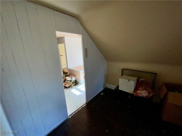 3298 Yorkshire Road, Cleveland Heights, OH 44118