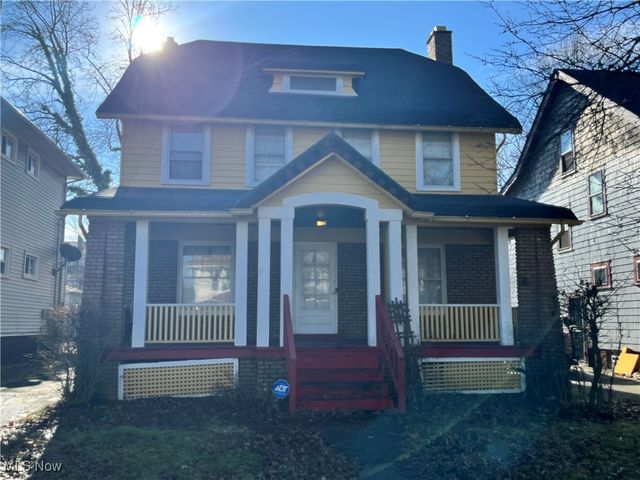 3298 Yorkshire Road, Cleveland Heights, OH 44118