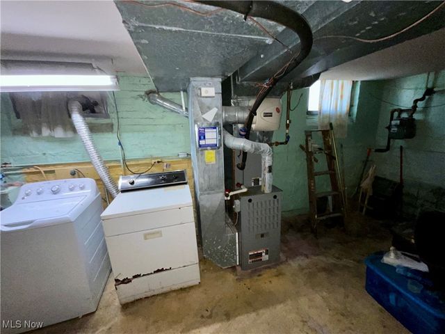 3298 Yorkshire Road, Cleveland Heights, OH 44118