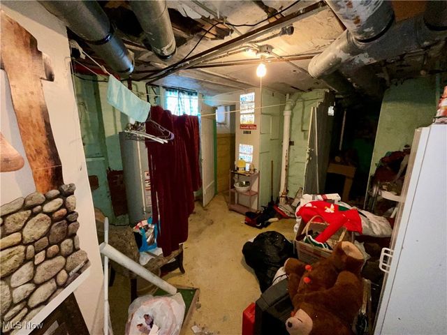 3298 Yorkshire Road, Cleveland Heights, OH 44118