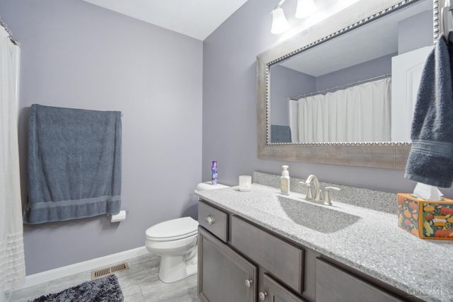 246 Auburn Meadows Court, Carlisle, OH 45005