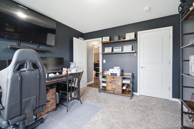 246 Auburn Meadows Court, Carlisle, OH 45005