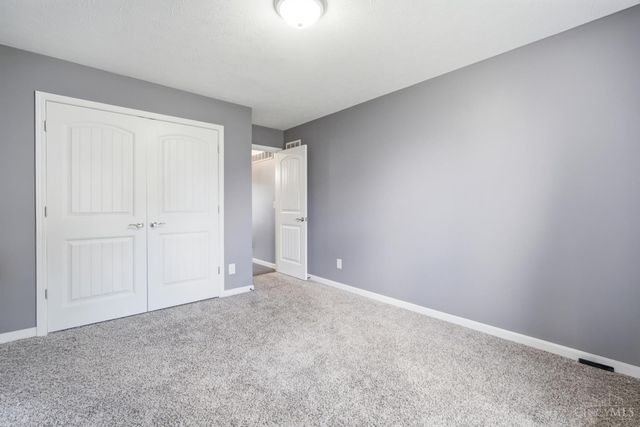 246 Auburn Meadows Court, Carlisle, OH 45005