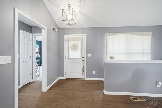 246 Auburn Meadows Court, Carlisle, OH 45005