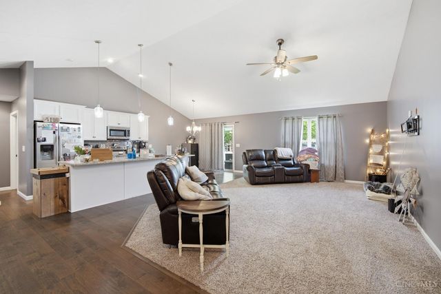 246 Auburn Meadows Court, Carlisle, OH 45005