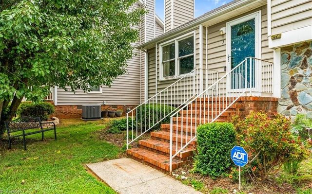 3 Woodlea Ridge Court, Greensboro, NC 27406