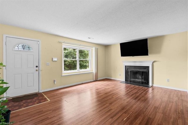 3 Woodlea Ridge Court, Greensboro, NC 27406
