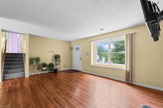 3 Woodlea Ridge Court, Greensboro, NC 27406