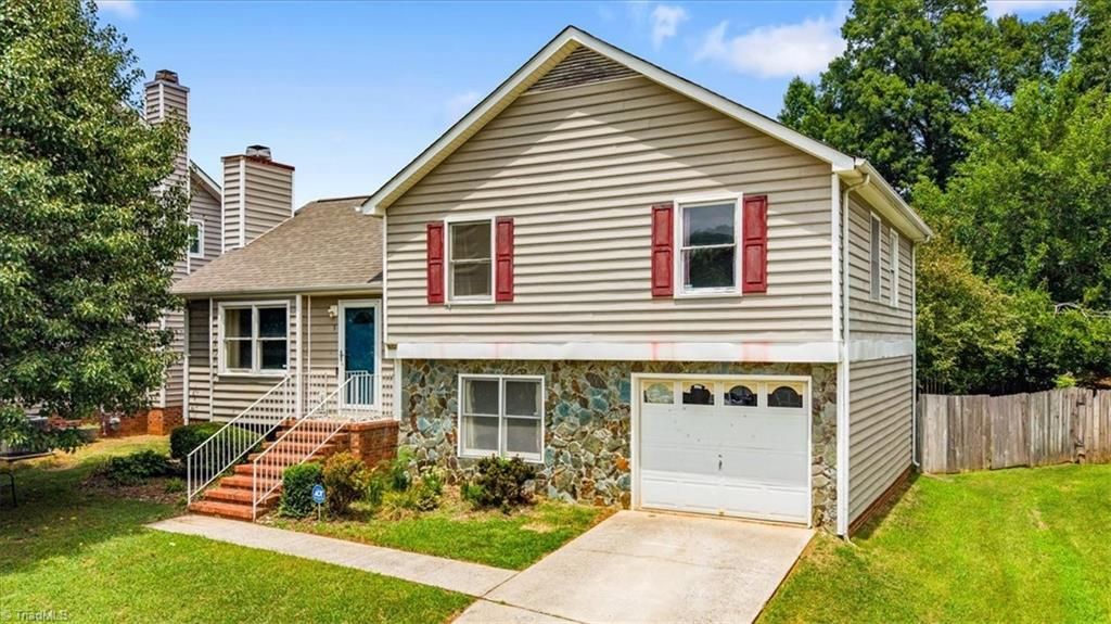 3 Woodlea Ridge Court, Greensboro, NC 27406