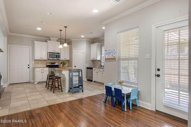 105 Canton Court, Youngsville, LA 70592