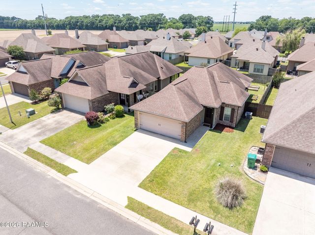 105 Canton Court, Youngsville, LA 70592