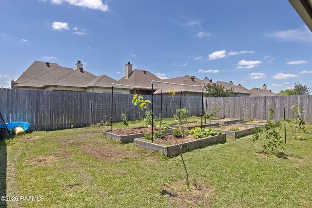 105 Canton Court, Youngsville, LA 70592