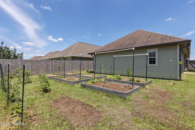 105 Canton Court, Youngsville, LA 70592