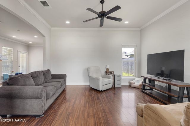 105 Canton Court, Youngsville, LA 70592