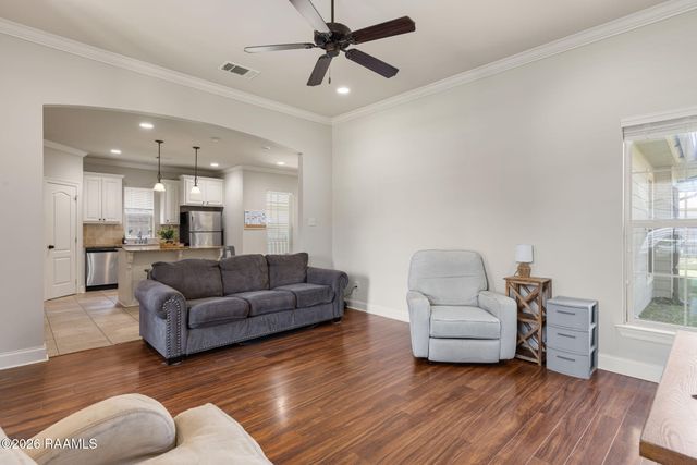 105 Canton Court, Youngsville, LA 70592