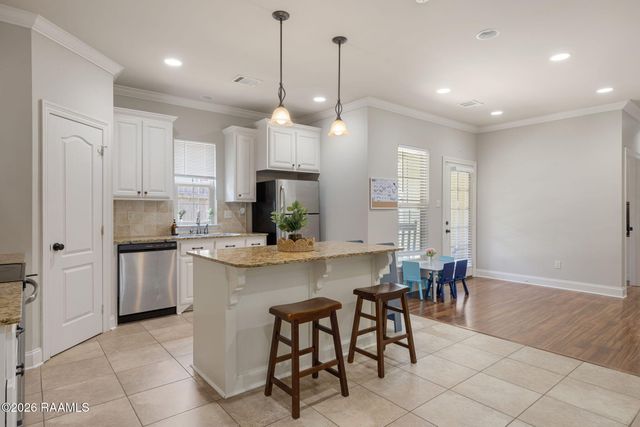 105 Canton Court, Youngsville, LA 70592