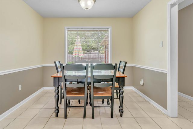115 COUNTRYWOOD LN, Oakland, TN 38060
