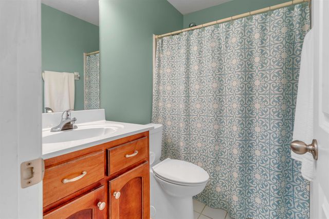 115 COUNTRYWOOD LN, Oakland, TN 38060